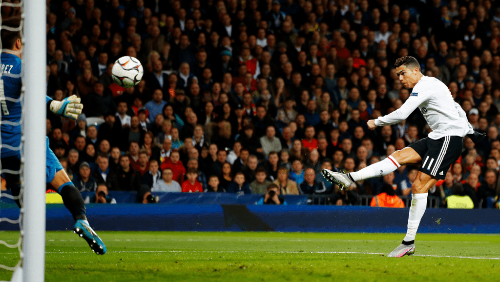 coups de pieds dans les règles du football